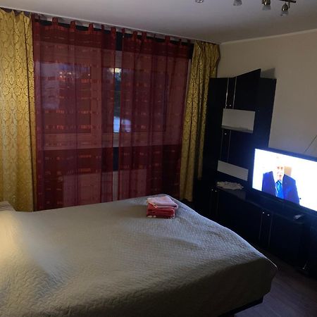K76 - Very Nice 2-Bedrooms Apartment -2 Big Beds-1 Single Bed Tartu Kültér fotó