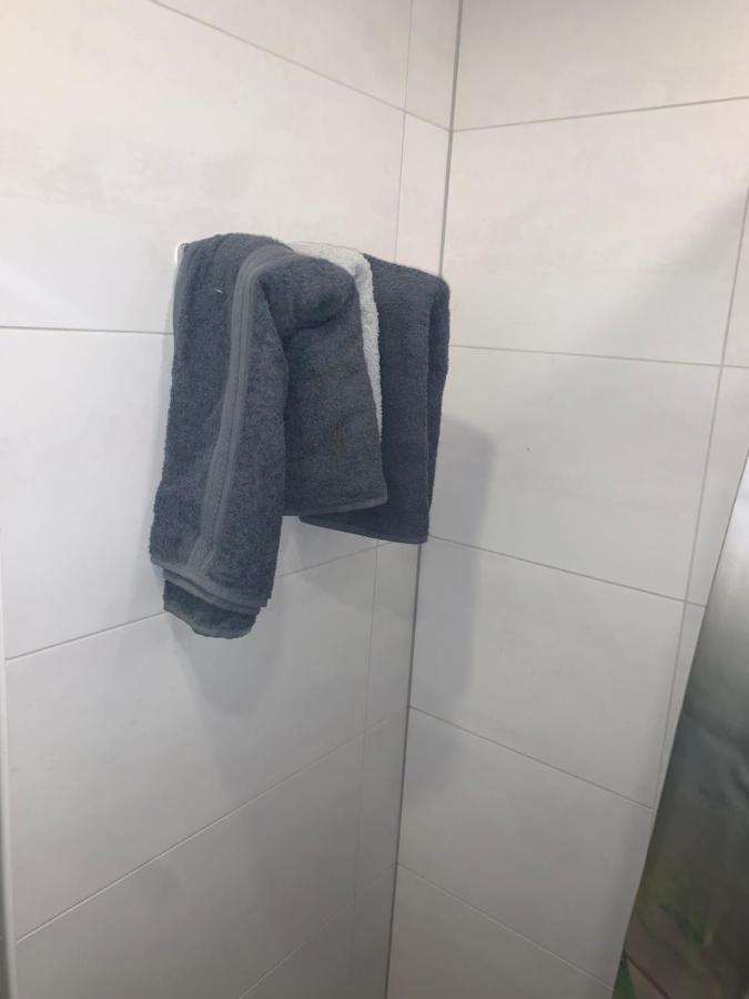 K76 - Very Nice 2-Bedrooms Apartment -2 Big Beds-1 Single Bed Tartu Kültér fotó