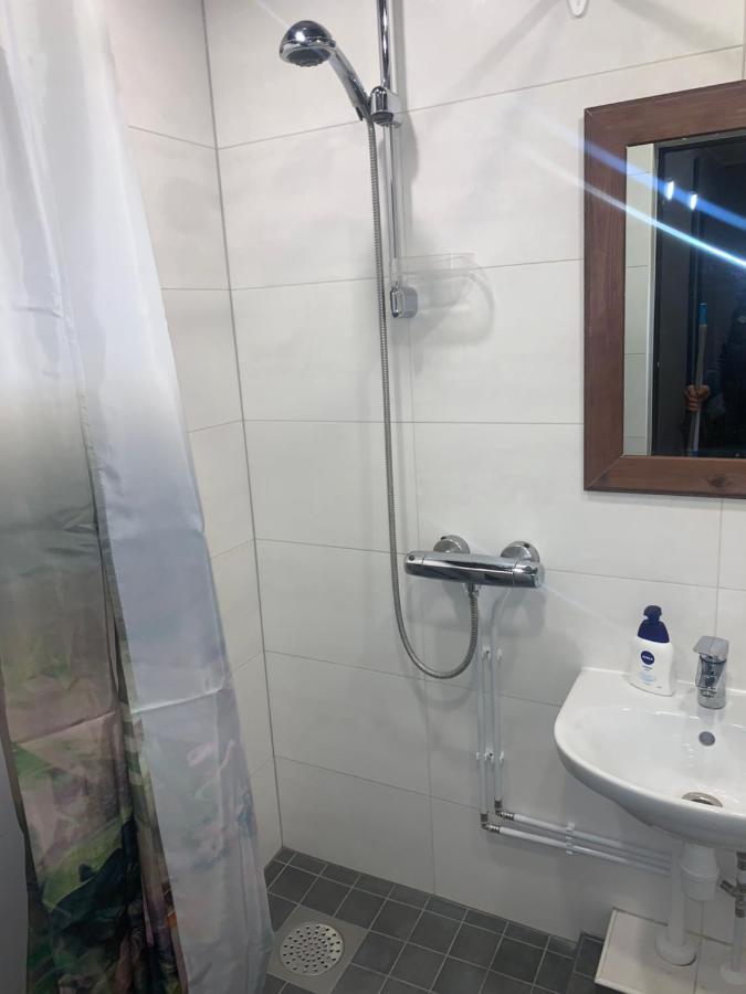 K76 - Very Nice 2-Bedrooms Apartment -2 Big Beds-1 Single Bed Tartu Kültér fotó